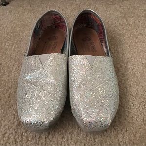 🌸 Silver Glitter Slip-On 🌸
