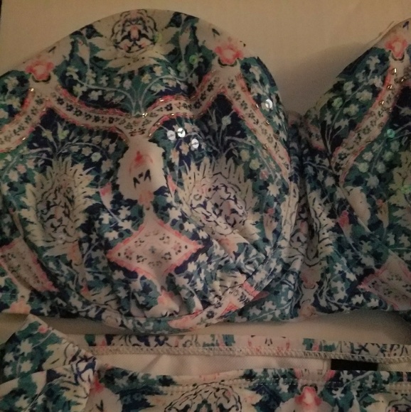 Bikini Set - Picture 4 of 4