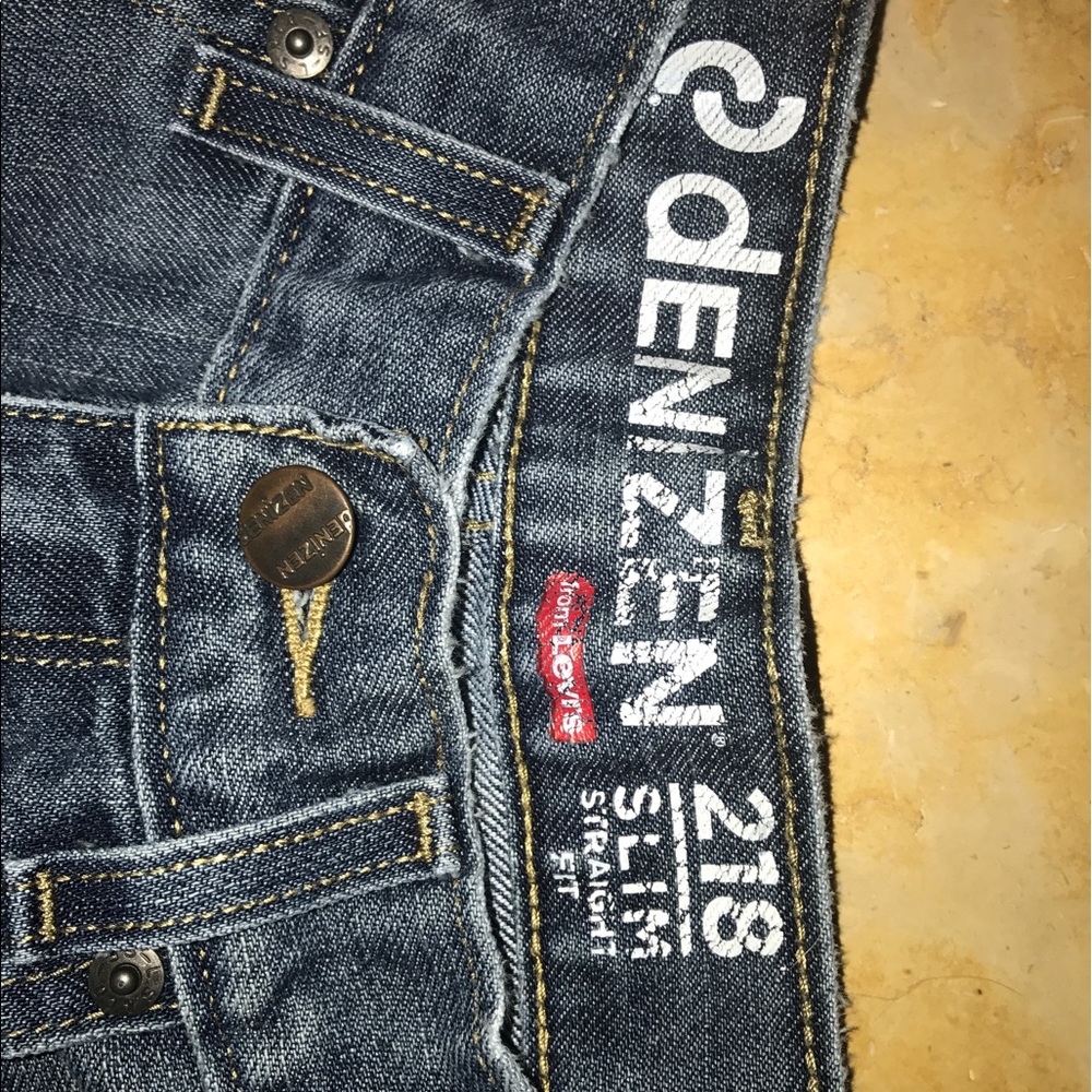 Levi's Denizen High 218 Slim Straight Fit