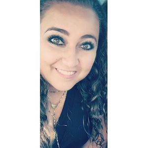 Meet your Posher, Alicia