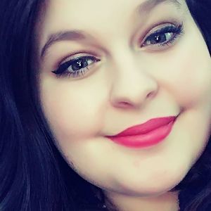 Meet your Posher, Whitney