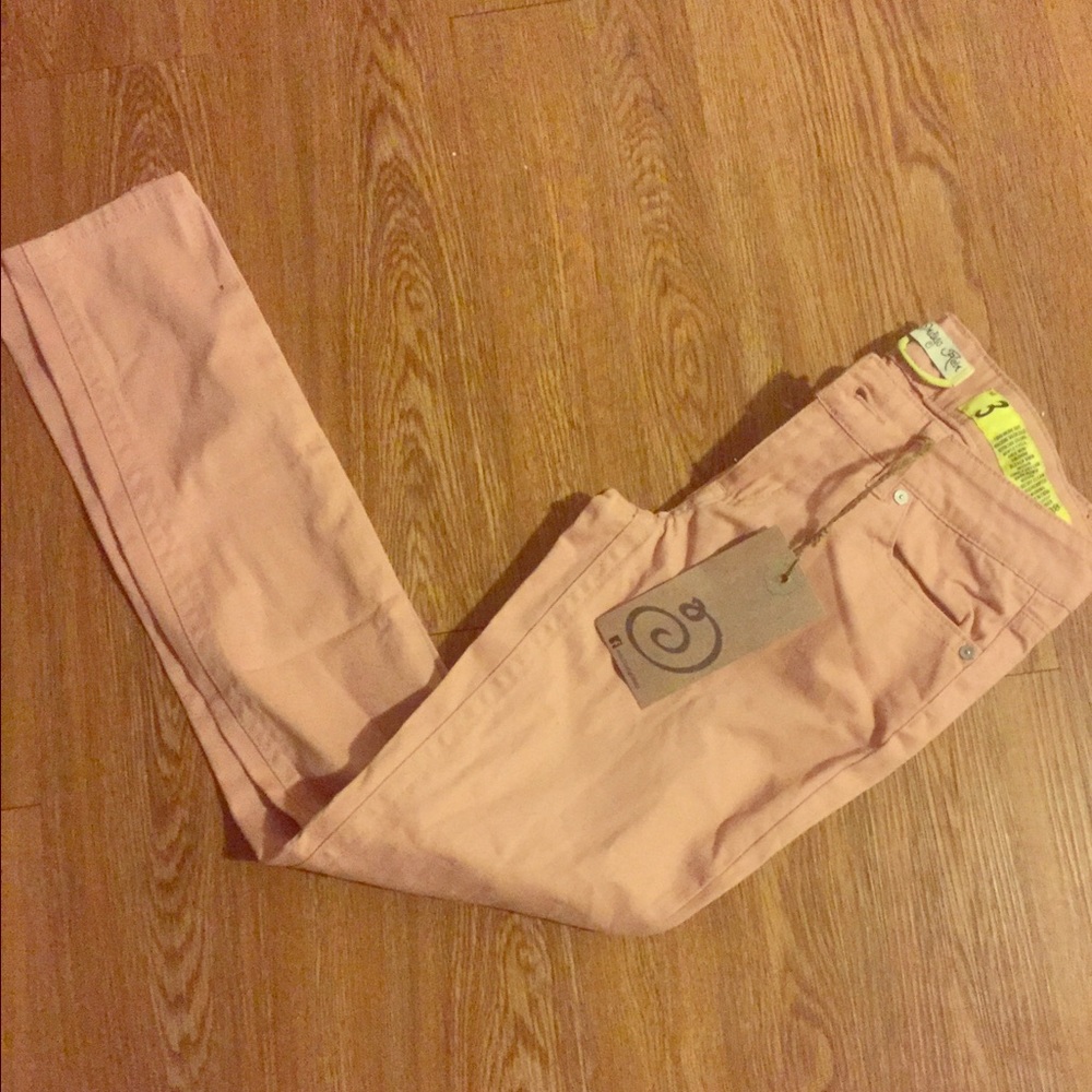 🔥Brand New 🔥 Plush Pink Pants size: 3