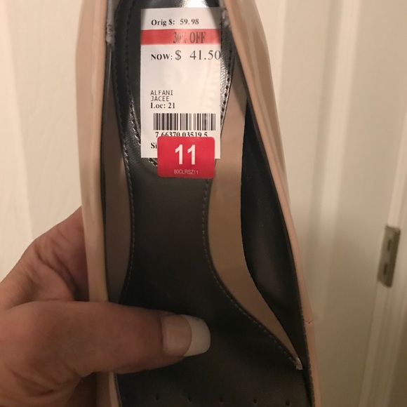 Alfani jaceenude khaki pumps step n flex pumps - Picture 2 of 2