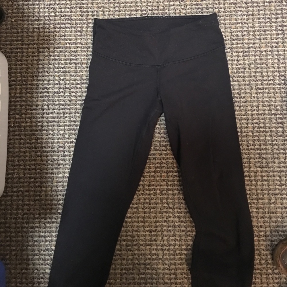Lululemon crops