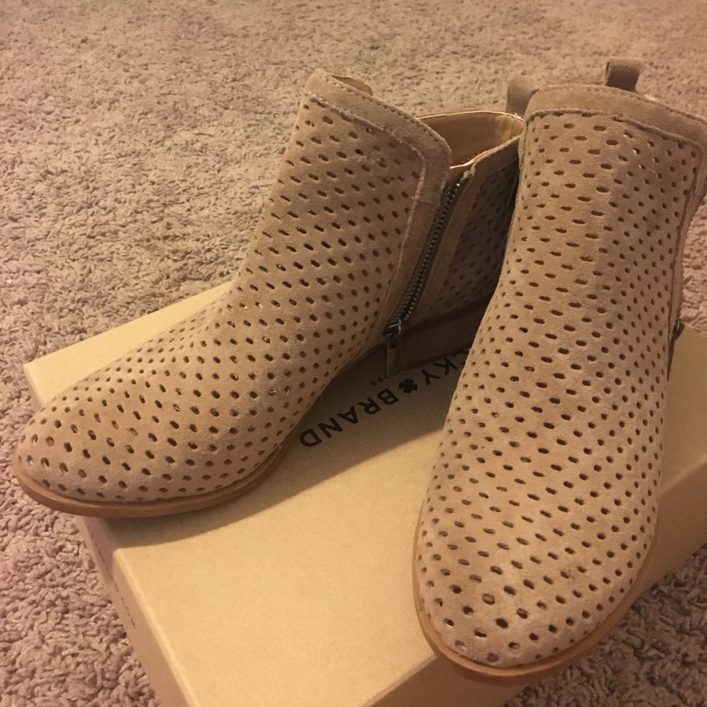 Lucky brand Basel ankle boots size 8