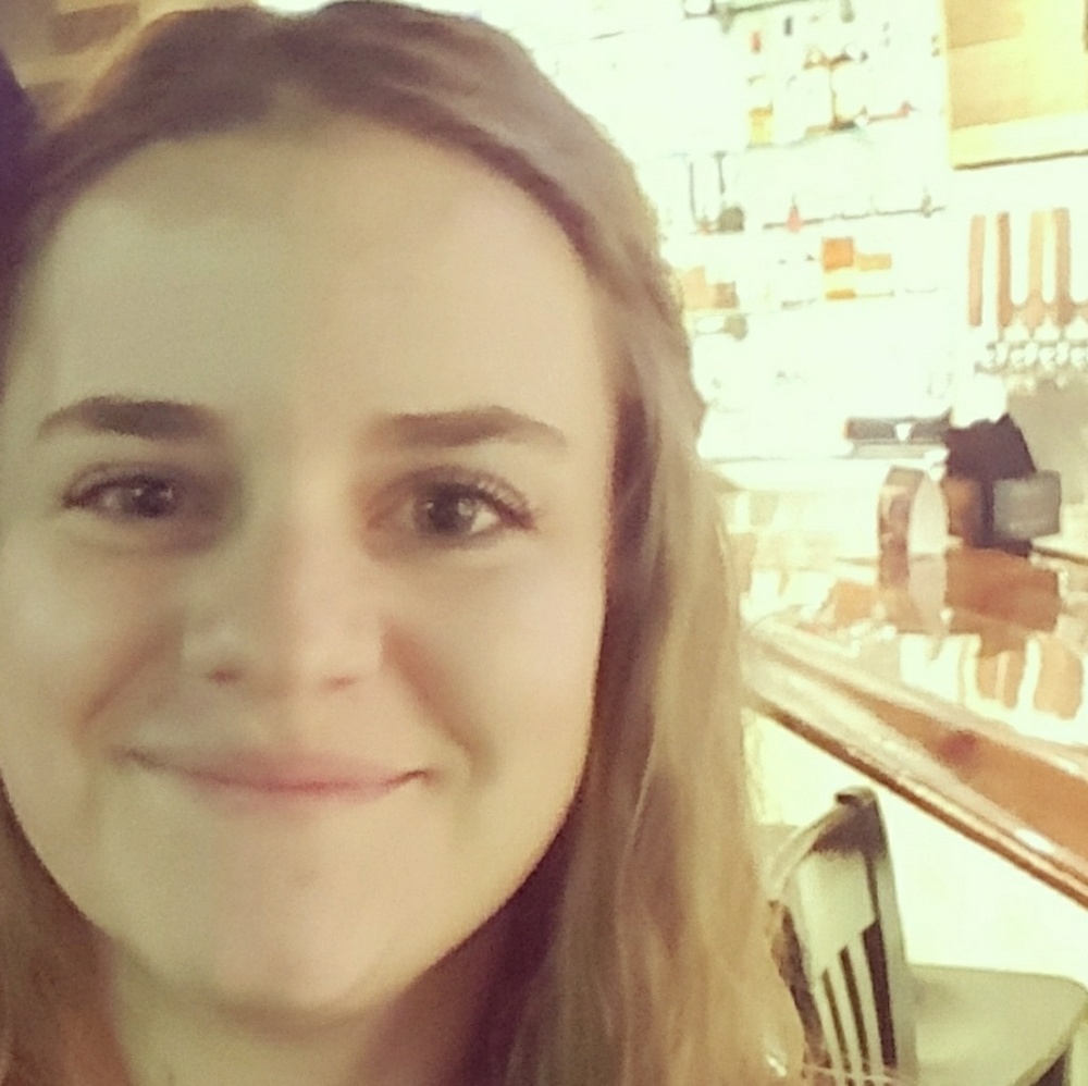 Meet your Posher, Kayla