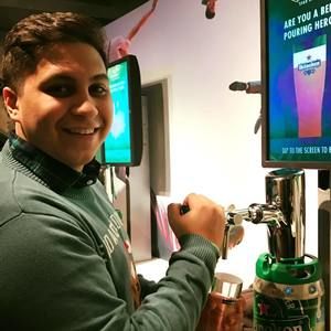 Meet your Posher, Luis