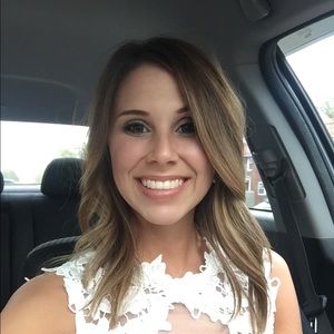 Meet your Posher, Melanie