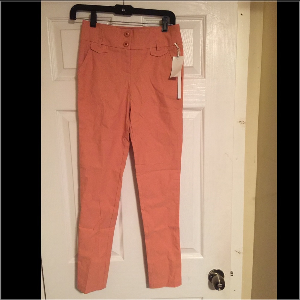 ⭐️Nee dress pants size small⭐️