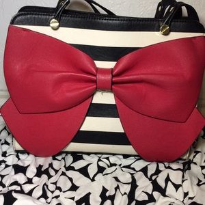 Betsy Johnson purse 👛