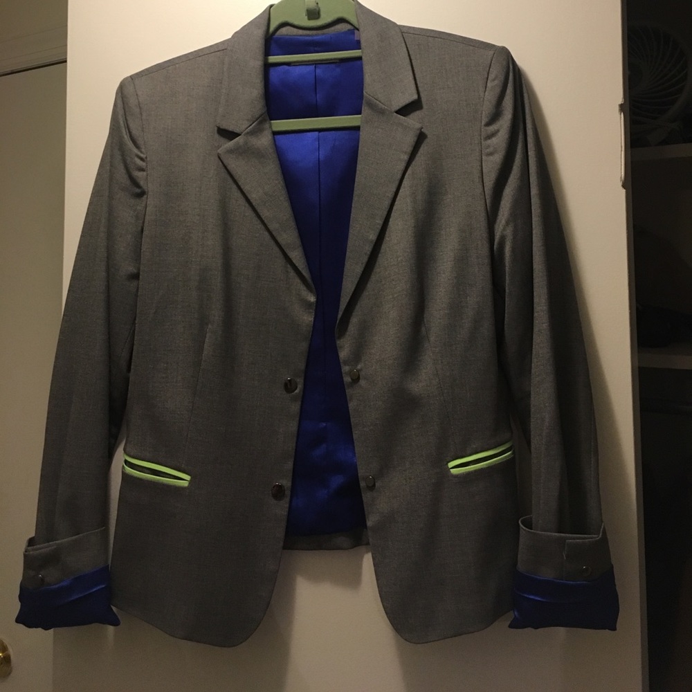 Tahari blazer