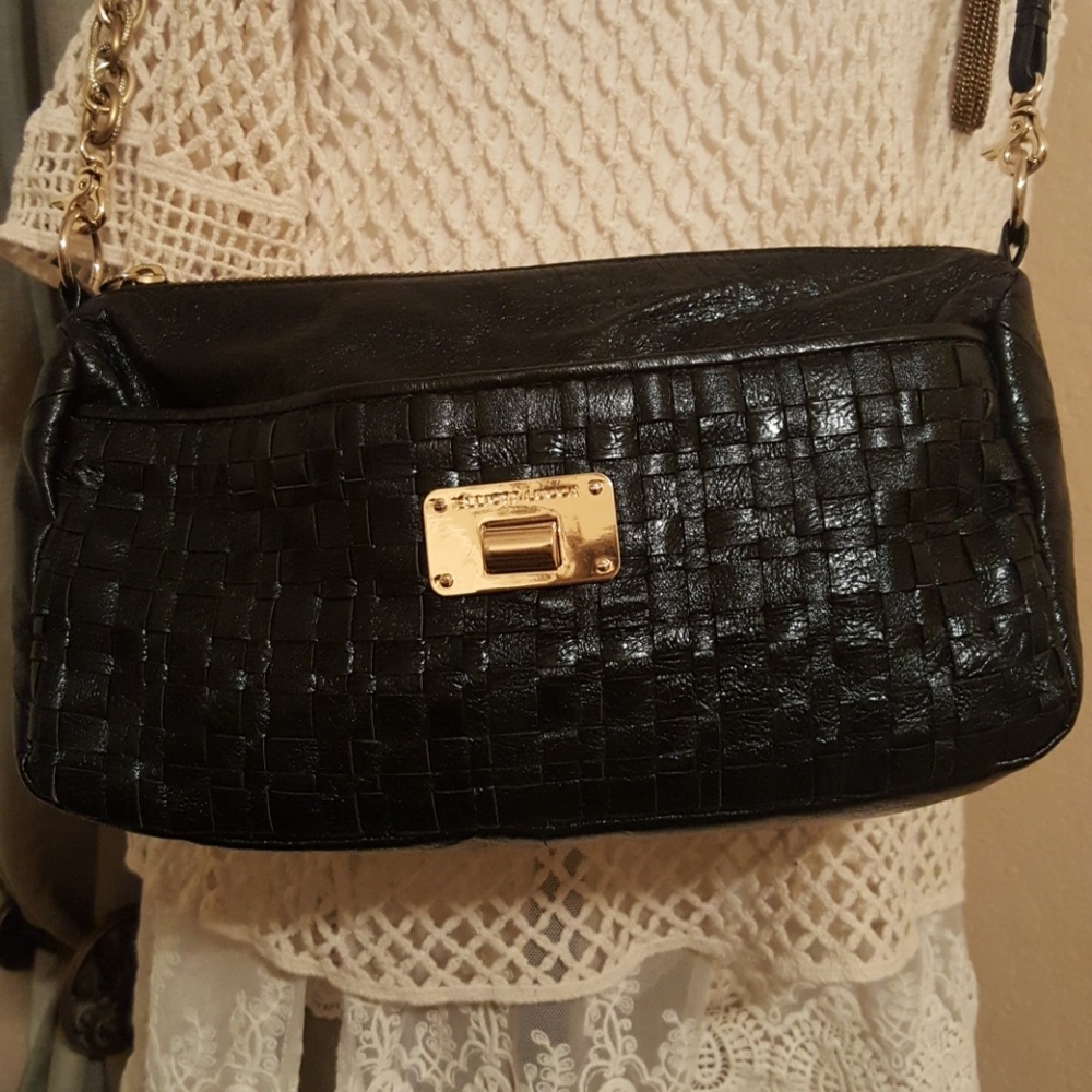 Elliott Lucca cross body purse