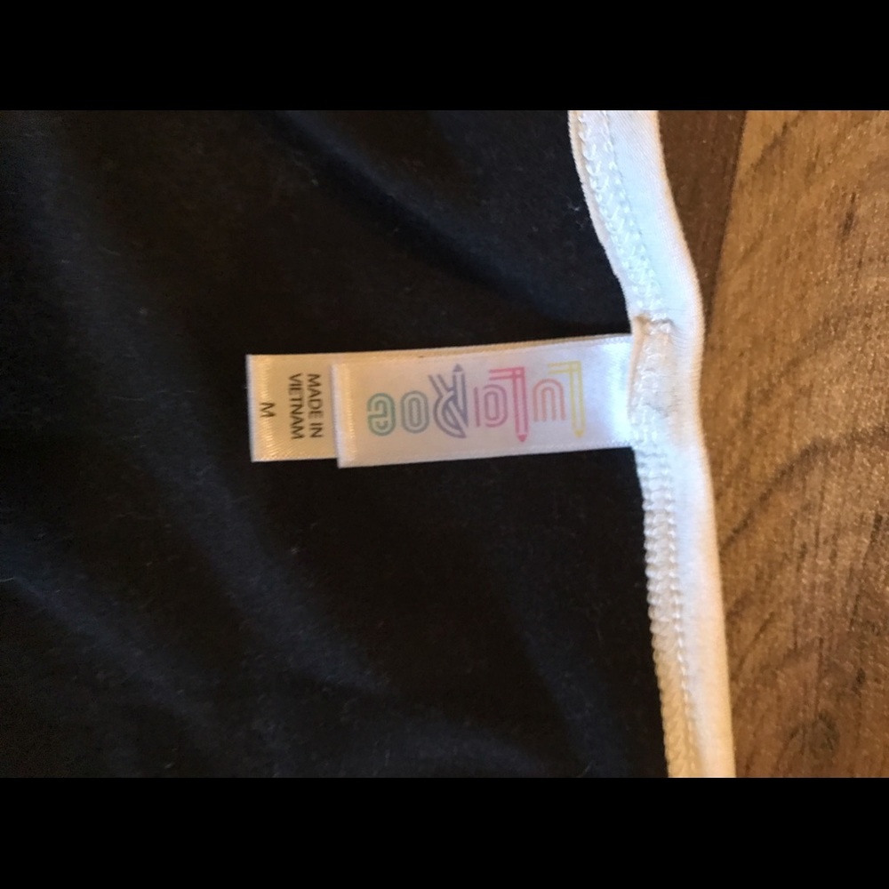 Lularoe black Medium Perfect T