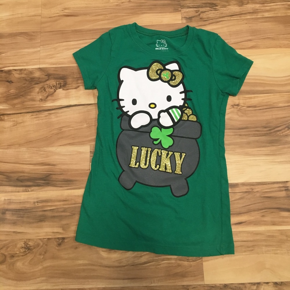 Hello Kitty St Paddy's Day tshirt size medium