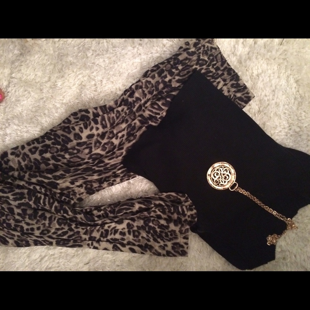 Flash Sale⚡️⚡️Animal print pants