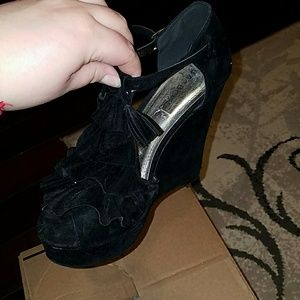 Black 4.5" wedges
