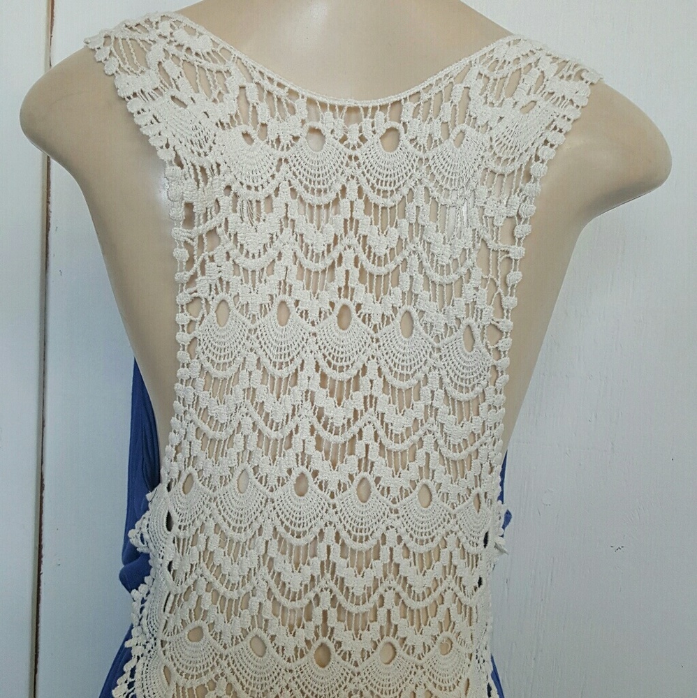 Lace back Dress - Picture 2 of 3