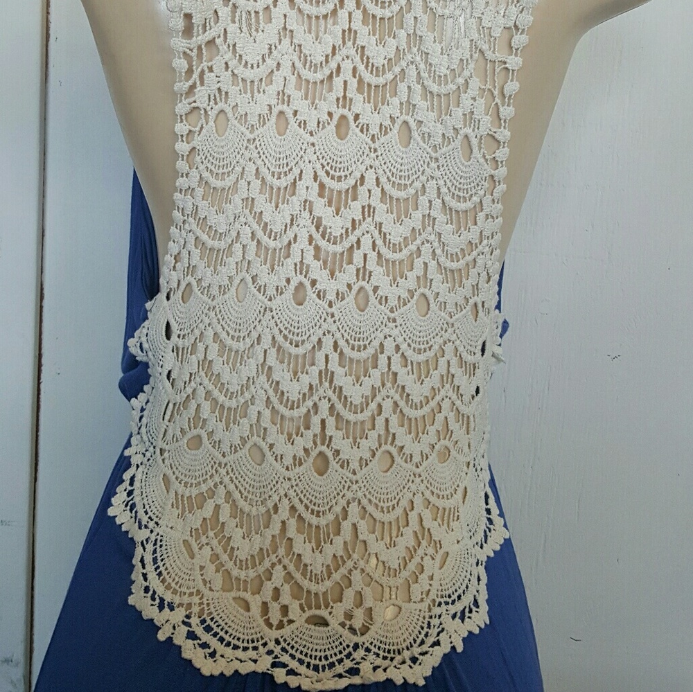 Lace back Dress - Picture 3 of 3