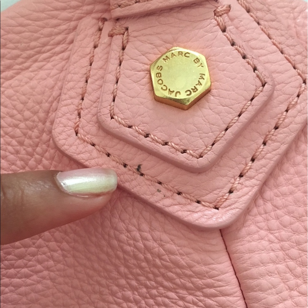 More pictures of the Marc by Marc Jacobs purse