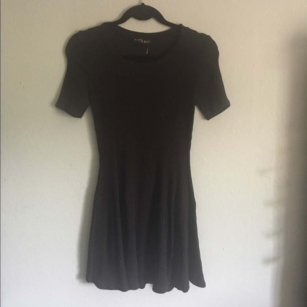 Stretchy knit skater flare black dress medium