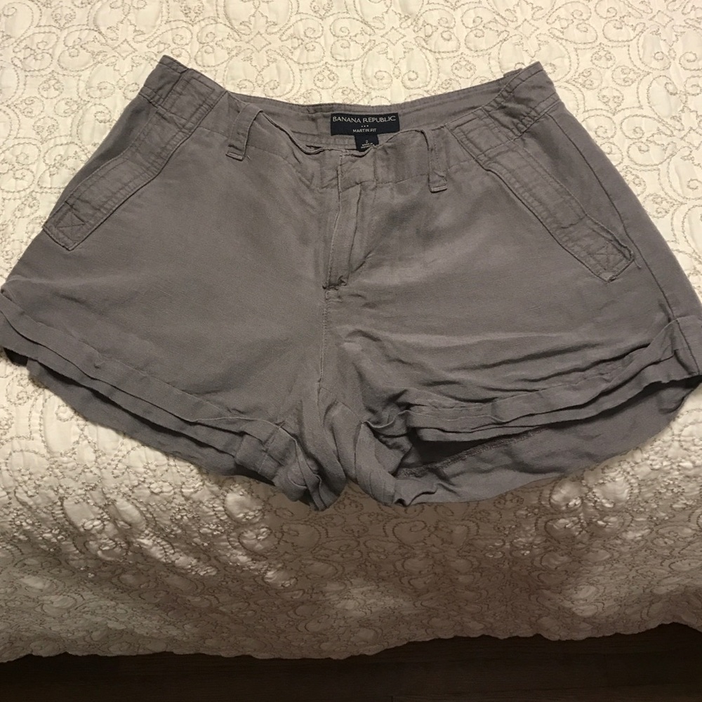 Banana Republic Martin fit Shorts Size 2