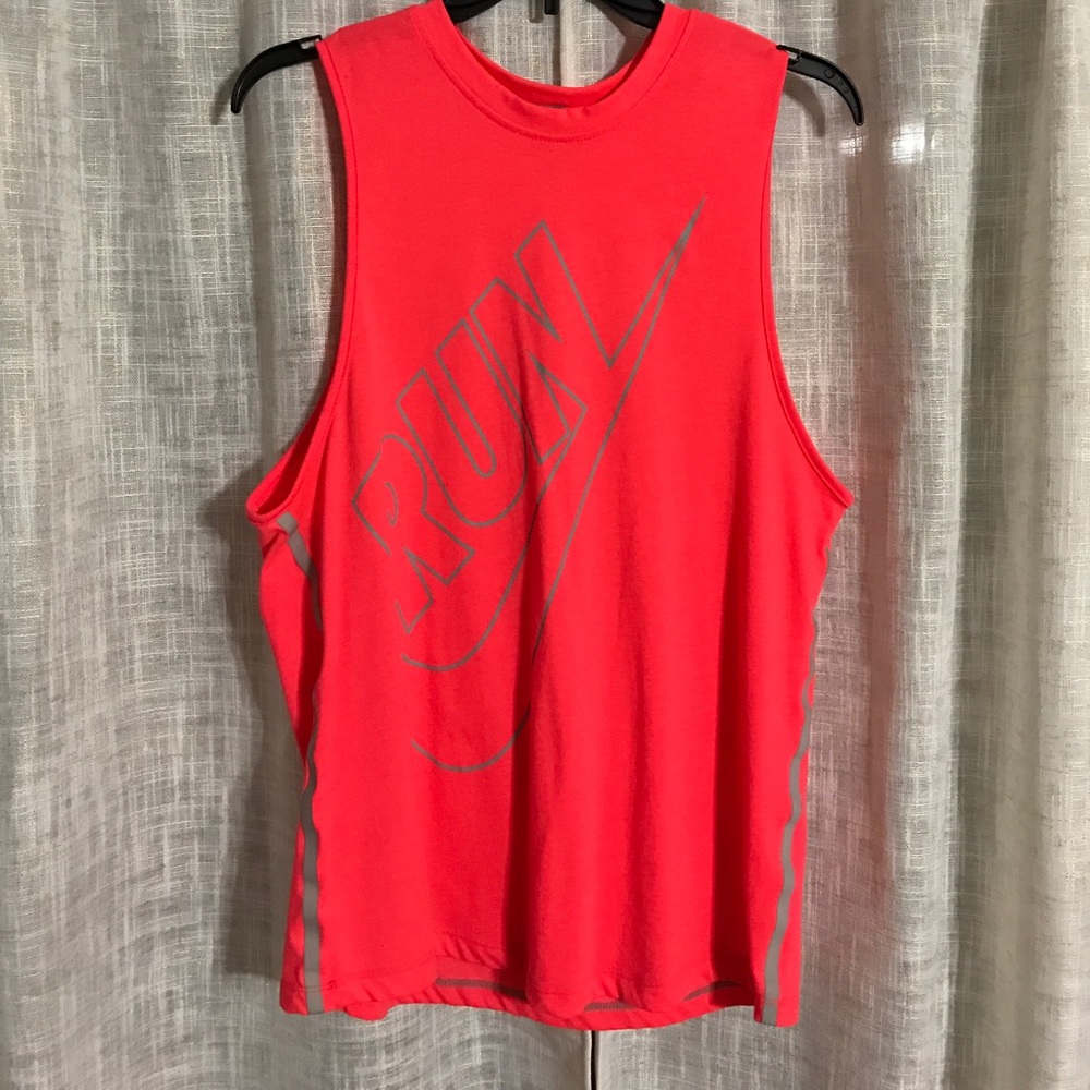 Nike "cut off style" tank