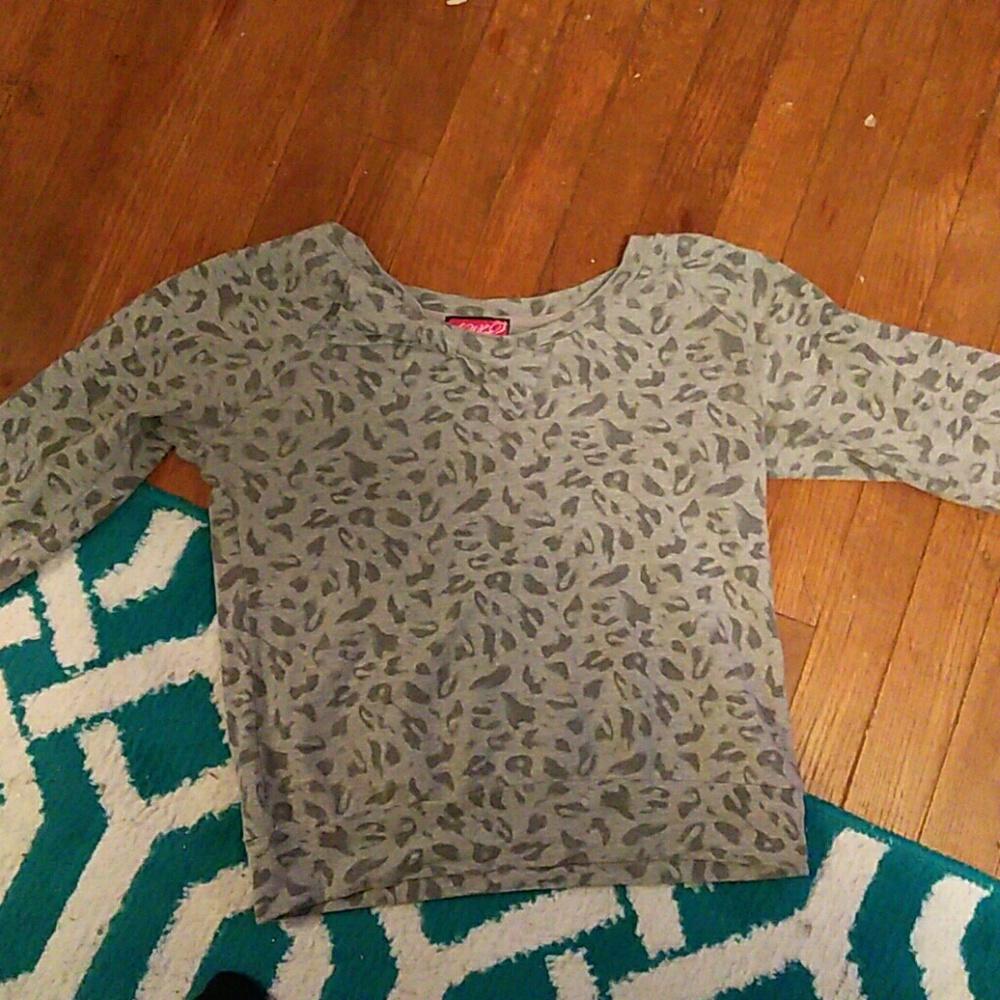 leapord sweat shirt with bow
