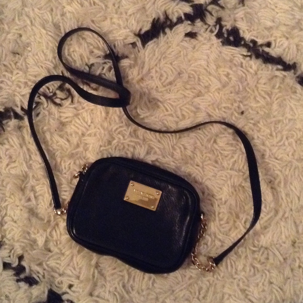 FINAL FLASH SALE Michael Kors Crossbody Bag