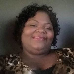 Meet your Posher, Jenea