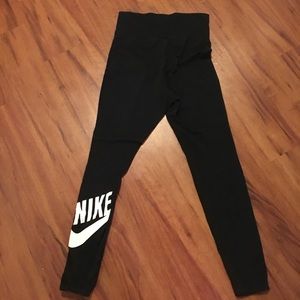 Nike High Rise Leggings