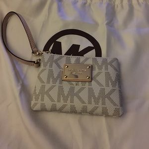 Michael Kors jet set wristlet