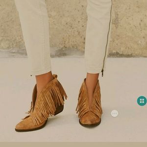 Coconuts by Matisse Tulsi  Fringe suede boots