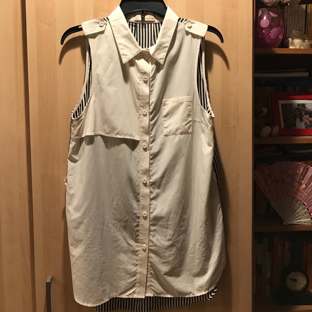 Sleeveless Collar Blouse
