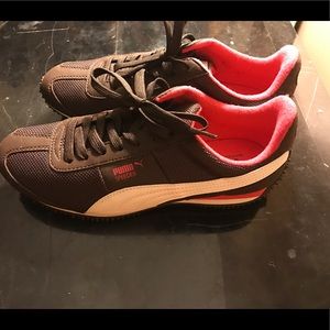 Brown and inside pink Puma sneakers. 👟