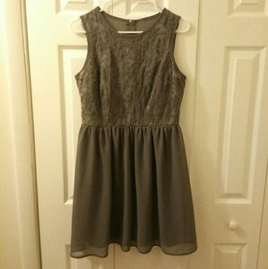 H&M Gray Detailed Dress