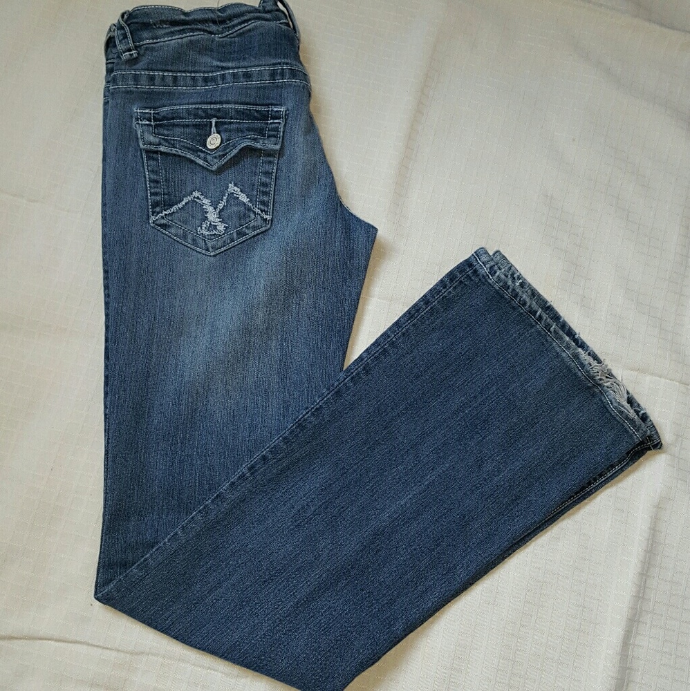 V Blue jeans