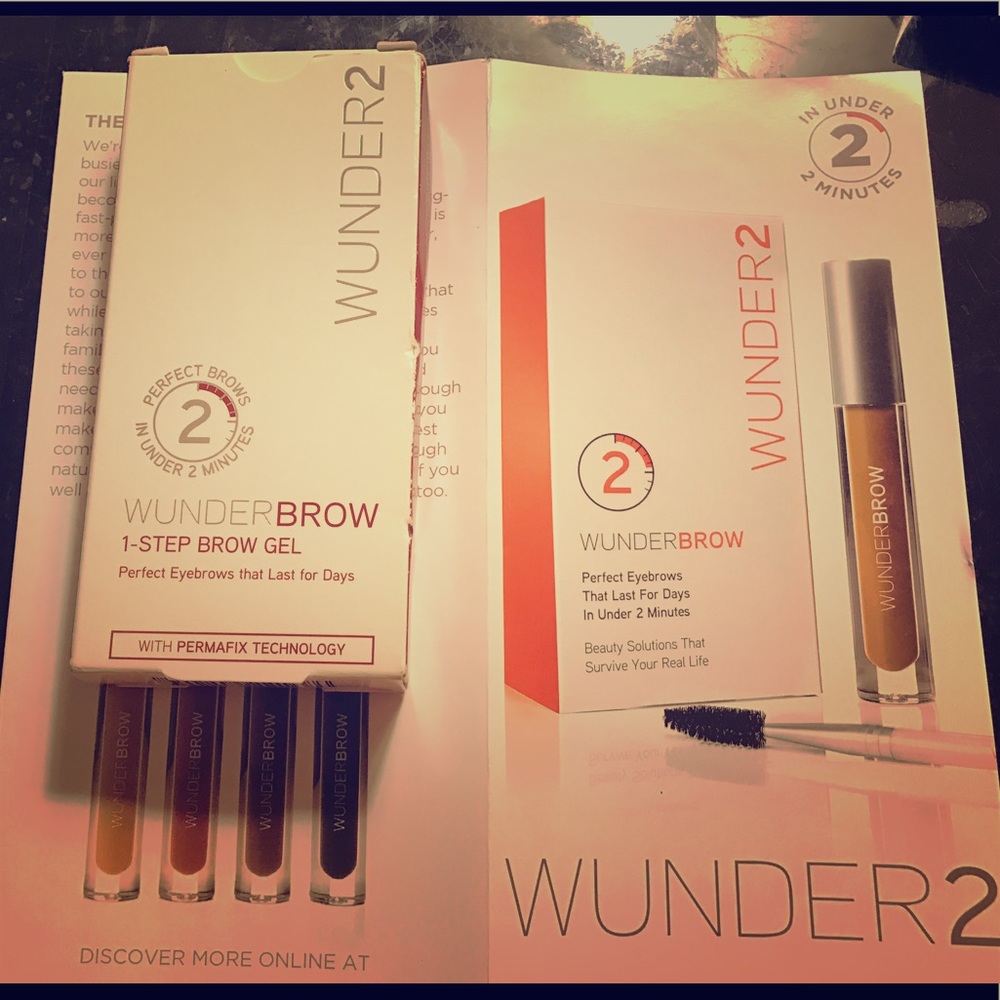 Brow Gel.