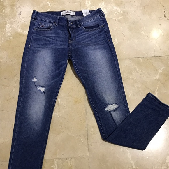 Hollister Low Rise Skinny Ripped Jeans - Picture 2 of 4