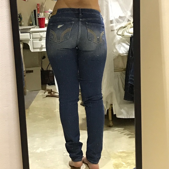 Hollister Low Rise Skinny Ripped Jeans - Picture 3 of 4