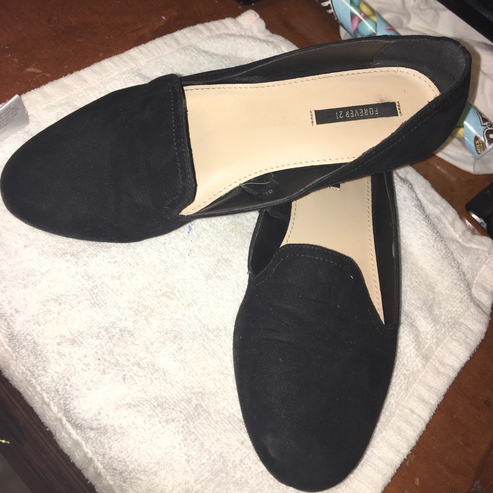 FOREVER 21 FLATS!