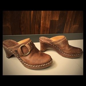 Frye clogs