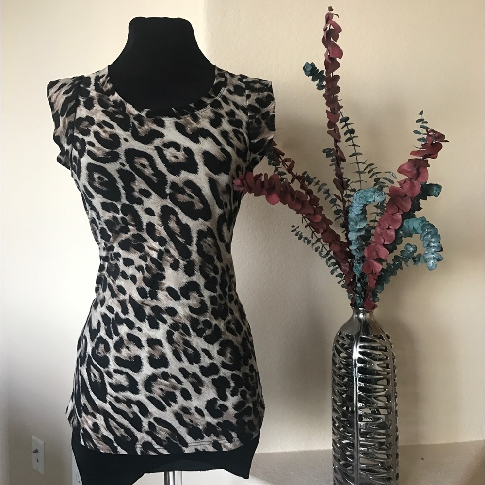 Leopard print top