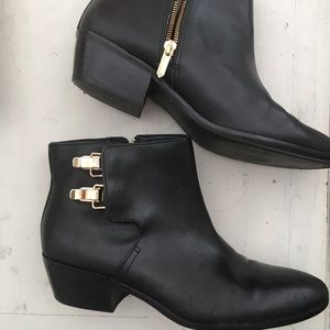 Sam Edelman black booties size 10