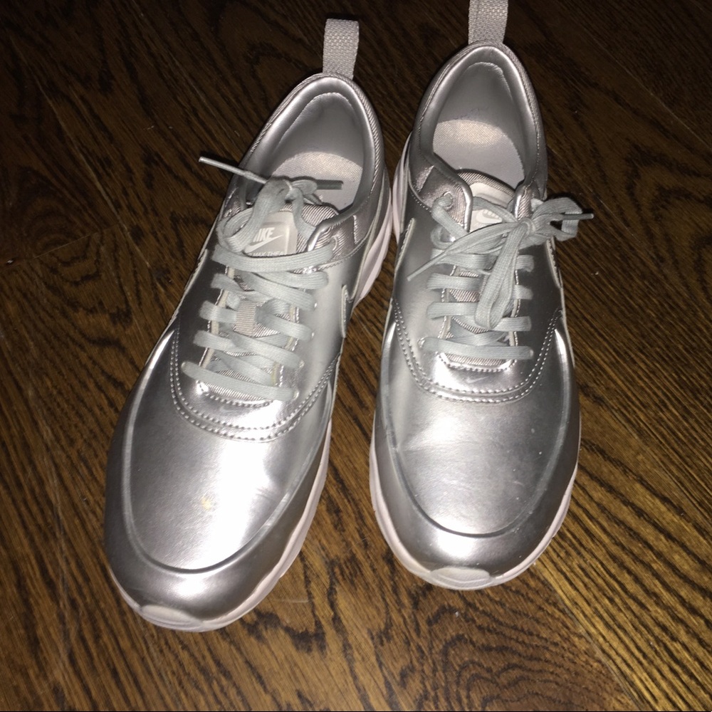 Nike Air Max Thea Silver
