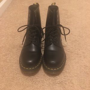 1460 Black Smooth Dr. Martens