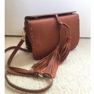 NWT cross body bag✨