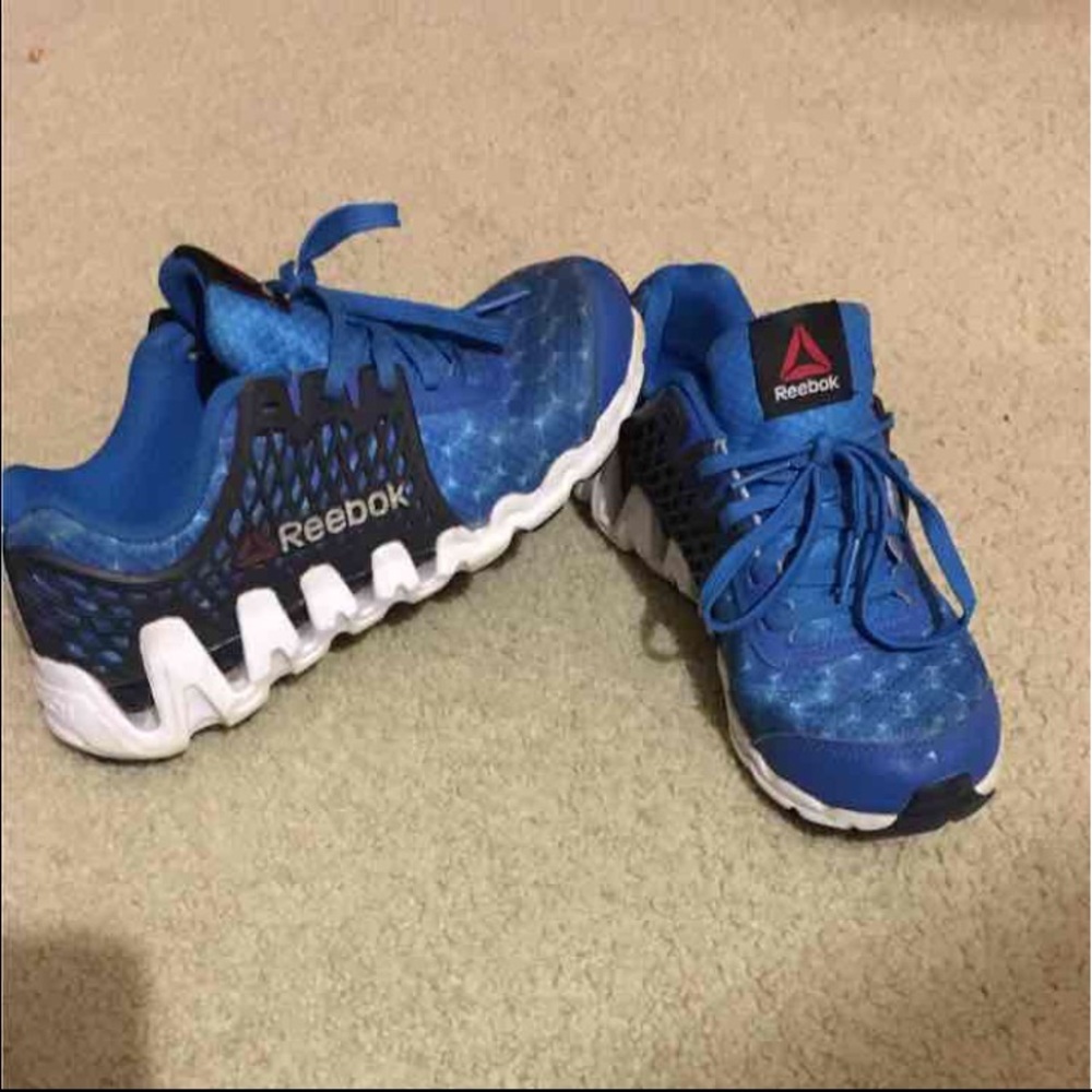 Boys Reeboks - Picture 2 of 4