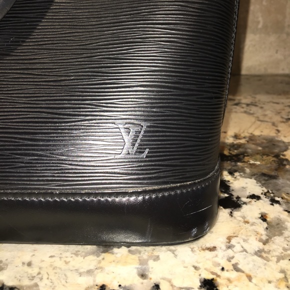 Louis Vuitton Epi Leather Alma PM - Picture 3 of 8