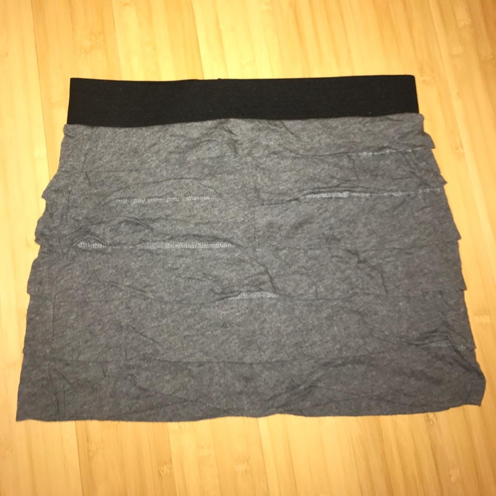 Express skirt with ruffles