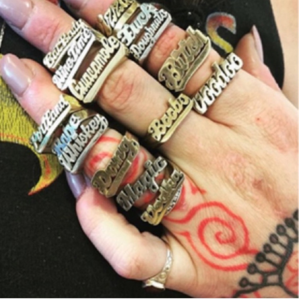 Name ring